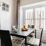 Grand Studio Tout Confort - Republique Paris 10