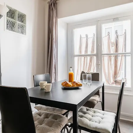 Grand Confort - Republique 10 Apartment *